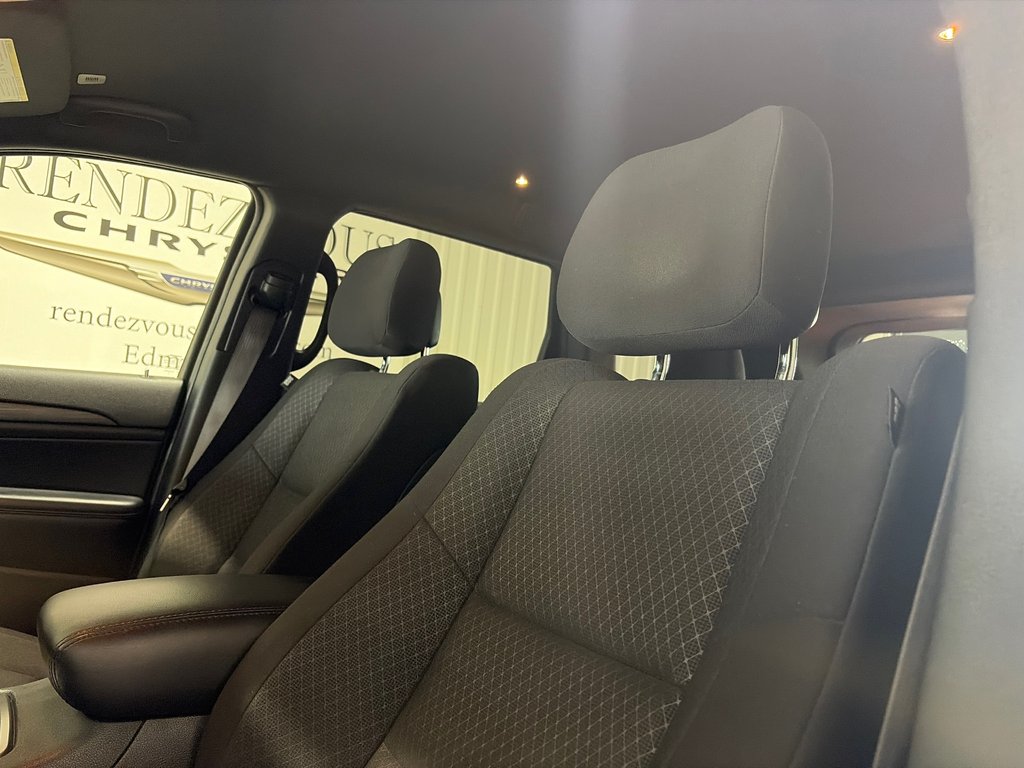 2021 Jeep GRAND CHEROKEE LAREDO Laredo in Grand-Sault and Edmunston, New Brunswick - 16 - w1024h768px