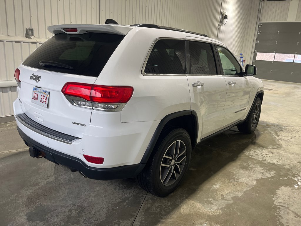 2017 Jeep GRAND CHEROKEE Limited in Grand-Sault and Edmunston, New Brunswick - 5 - w1024h768px