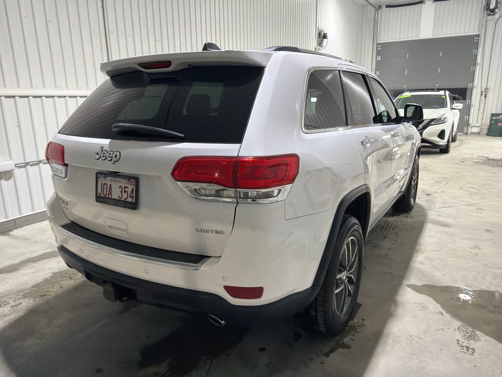 2017 Jeep GRAND CHEROKEE Limited in Grand-Sault and Edmunston, New Brunswick - 8 - w1024h768px