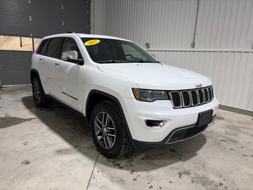 2017 Jeep GRAND CHEROKEE Limited in Grand-Sault and Edmunston, New Brunswick - 6 - w1024h768px