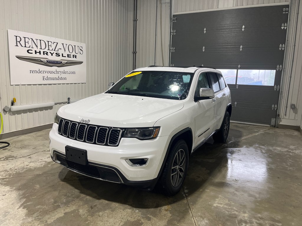 2017 Jeep GRAND CHEROKEE Limited in Grand-Sault and Edmunston, New Brunswick - 1 - w1024h768px