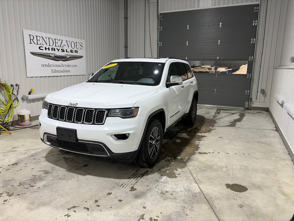 2017 Jeep GRAND CHEROKEE Limited in Grand-Sault and Edmunston, New Brunswick - 4 - w1024h768px