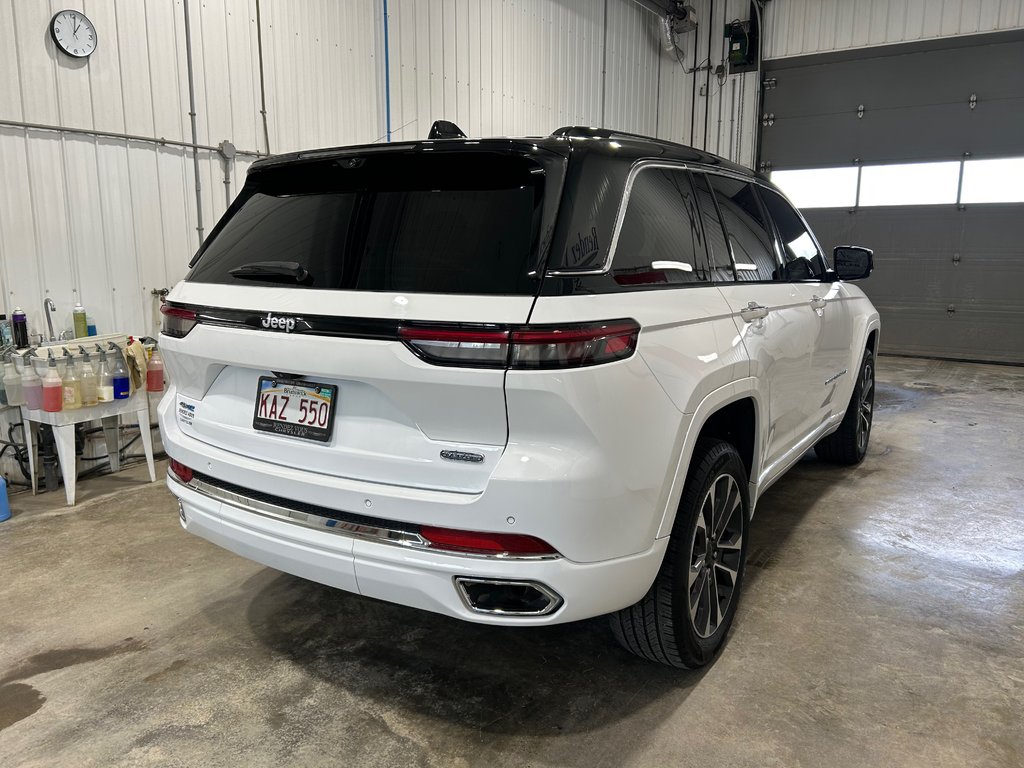 2023 Jeep GRAND CHEROKEE OVERLAND in Grand-Sault and Edmunston, New Brunswick - 4 - w1024h768px