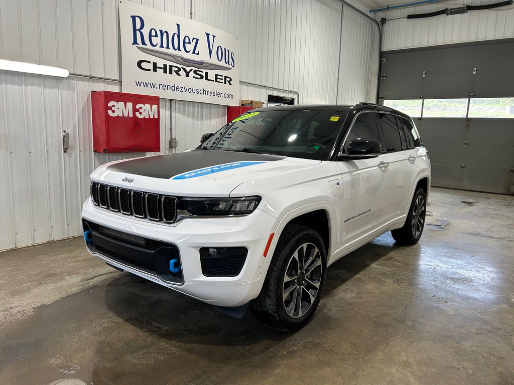 2023 Jeep GRAND CHEROKEE OVERLAND in Grand-Sault and Edmunston, New Brunswick - 1 - w1024h768px