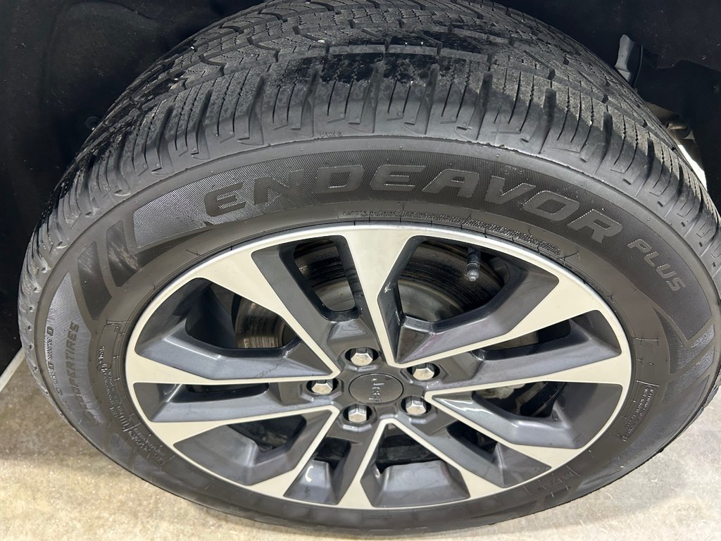 2023 Jeep GRAND CHEROKEE OVERLAND in Grand-Sault and Edmunston, New Brunswick - 7 - w1024h768px
