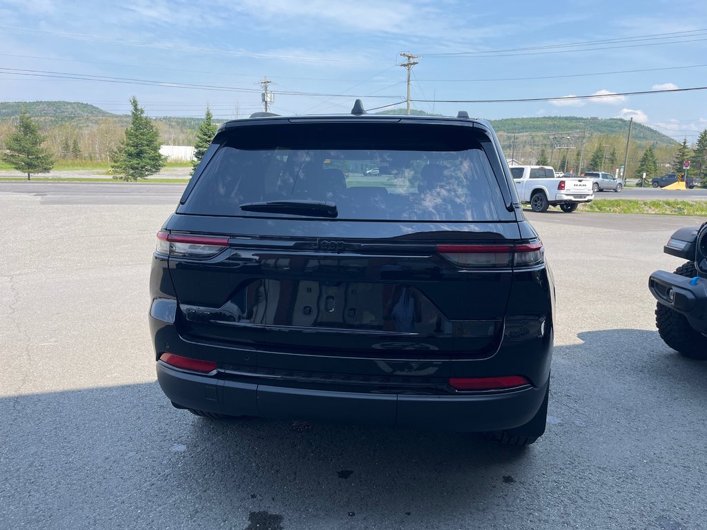 Grand Cherokee ALTITUDE 2024 à Grand-Sault et Edmunston, Nouveau-Brunswick - 4 - w1024h768px