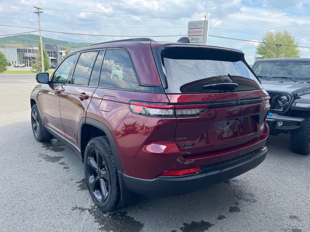 2024  Grand Cherokee ALTITUDE in Grand-Sault and Edmunston, New Brunswick - 6 - w1024h768px