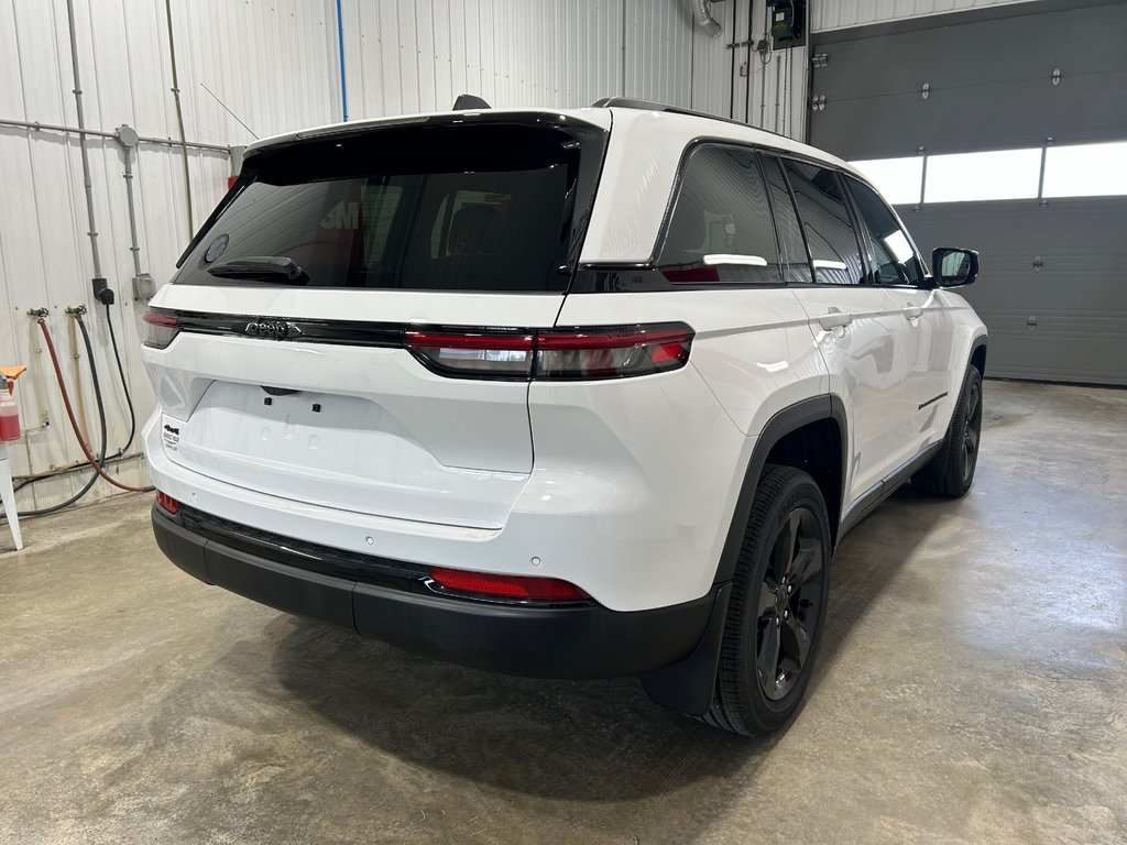 Grand Cherokee ALTITUDE 2024 à Grand-Sault et Edmunston, Nouveau-Brunswick - 4 - w1024h768px