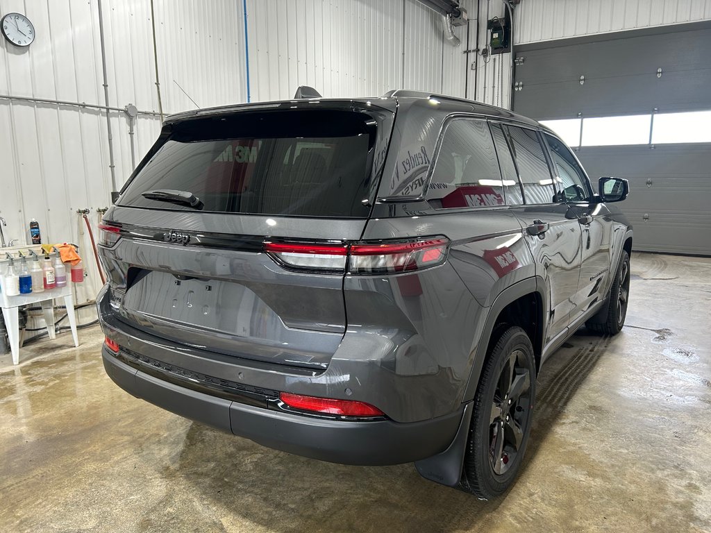 Grand Cherokee ALTITUDE 2024 à Grand-Sault et Edmunston, Nouveau-Brunswick - 4 - w1024h768px