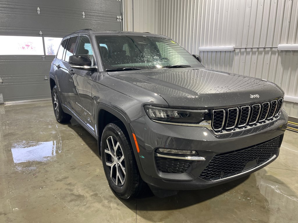 Jeep Grand Cherokee LIMITED 2025 à Grand-Sault et Edmunston, Nouveau-Brunswick - 3 - w1024h768px