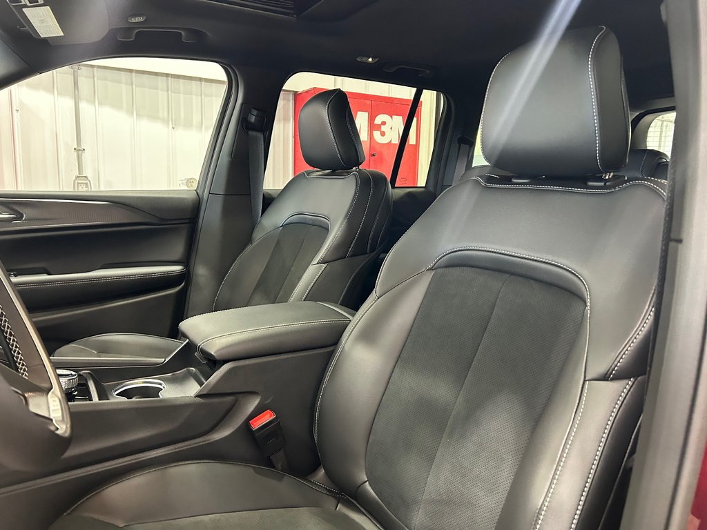 2025 Jeep Grand Cherokee LAREDO ALTITUDE in Grand-Sault and Edmunston, New Brunswick - 10 - w1024h768px