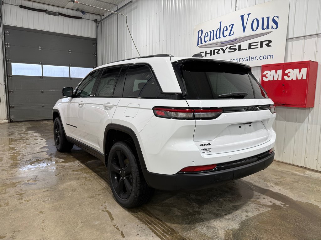 2025 Jeep Grand Cherokee LAREDO ALTITUDE in Grand-Sault and Edmunston, New Brunswick - 6 - w1024h768px