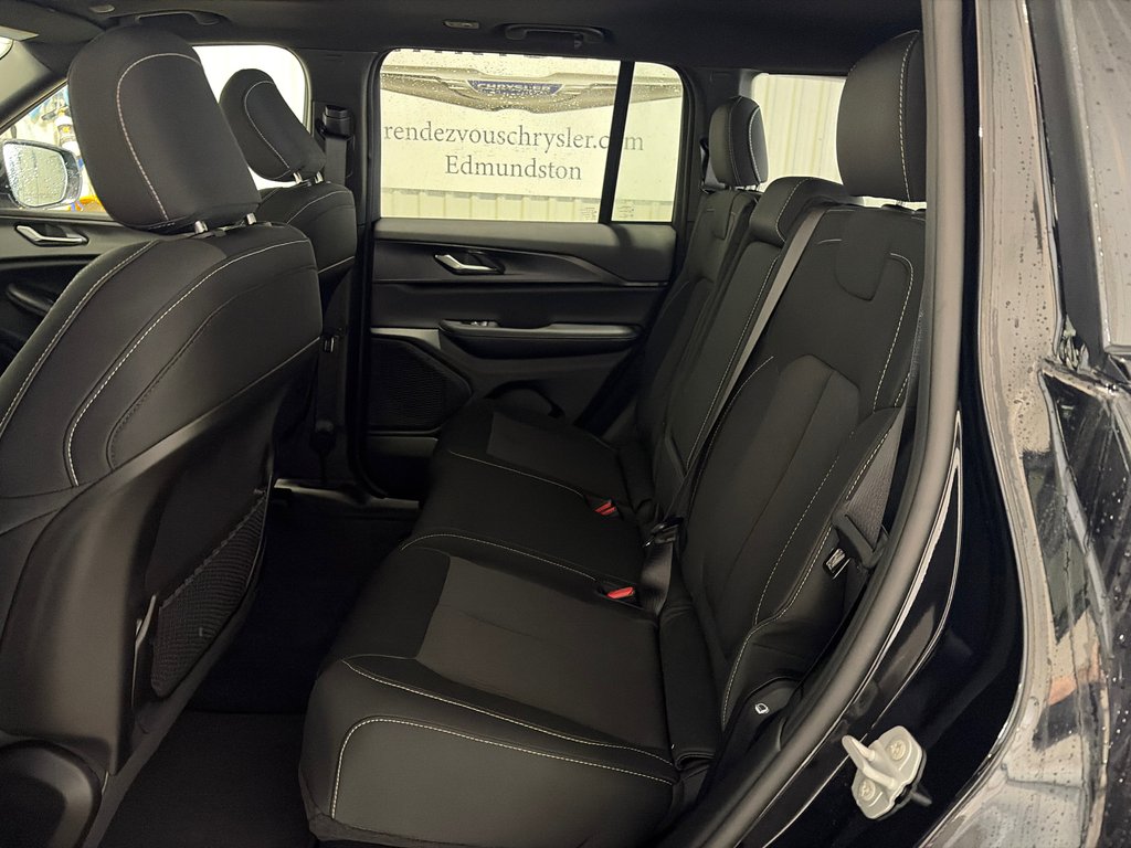 Jeep Grand Cherokee LAREDO X 2026 à Grand-Sault et Edmunston, Nouveau-Brunswick - 10 - w1024h768px