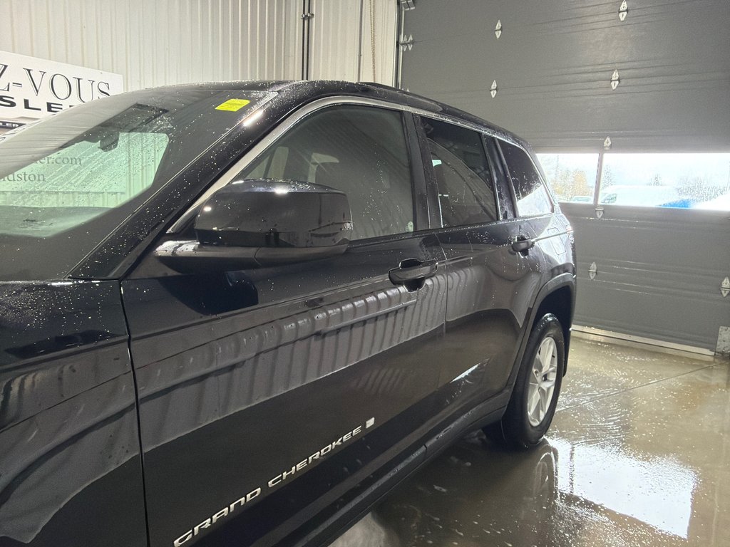 Jeep Grand Cherokee LAREDO X 2026 à Grand-Sault et Edmunston, Nouveau-Brunswick - 7 - w1024h768px