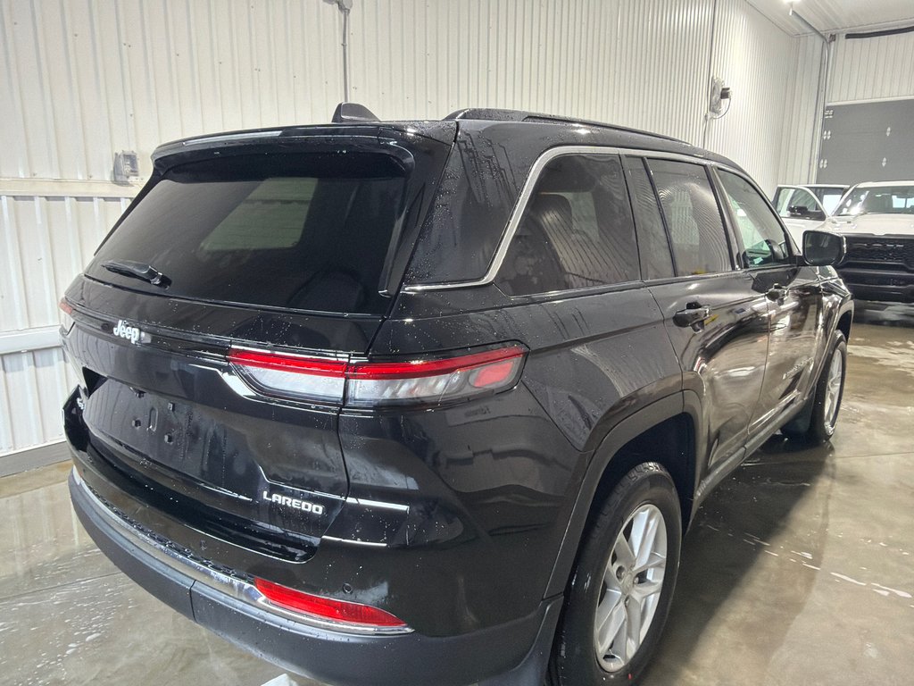 Jeep Grand Cherokee LAREDO X 2026 à Grand-Sault et Edmunston, Nouveau-Brunswick - 5 - w1024h768px