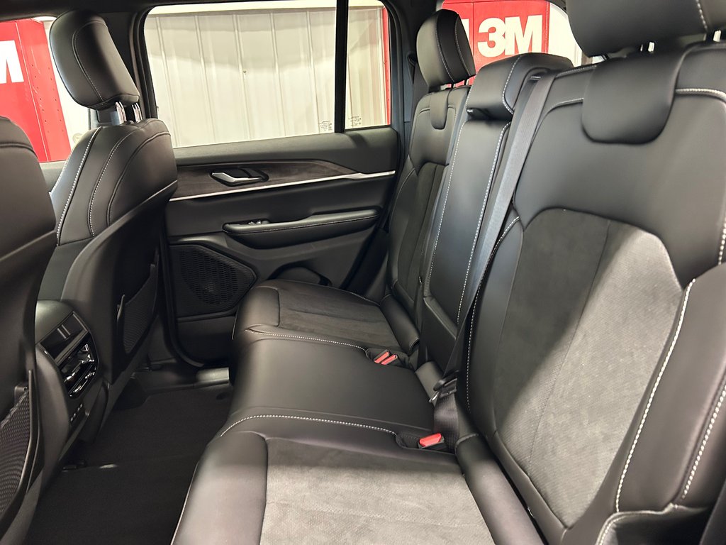 2026 Jeep Grand Cherokee ALTITUDE in Grand-Sault and Edmunston, New Brunswick - 8 - w1024h768px