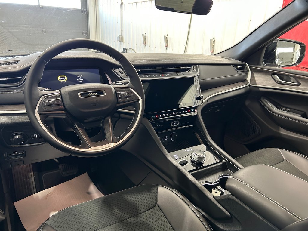 2026 Jeep Grand Cherokee ALTITUDE in Grand-Sault and Edmunston, New Brunswick - 7 - w1024h768px