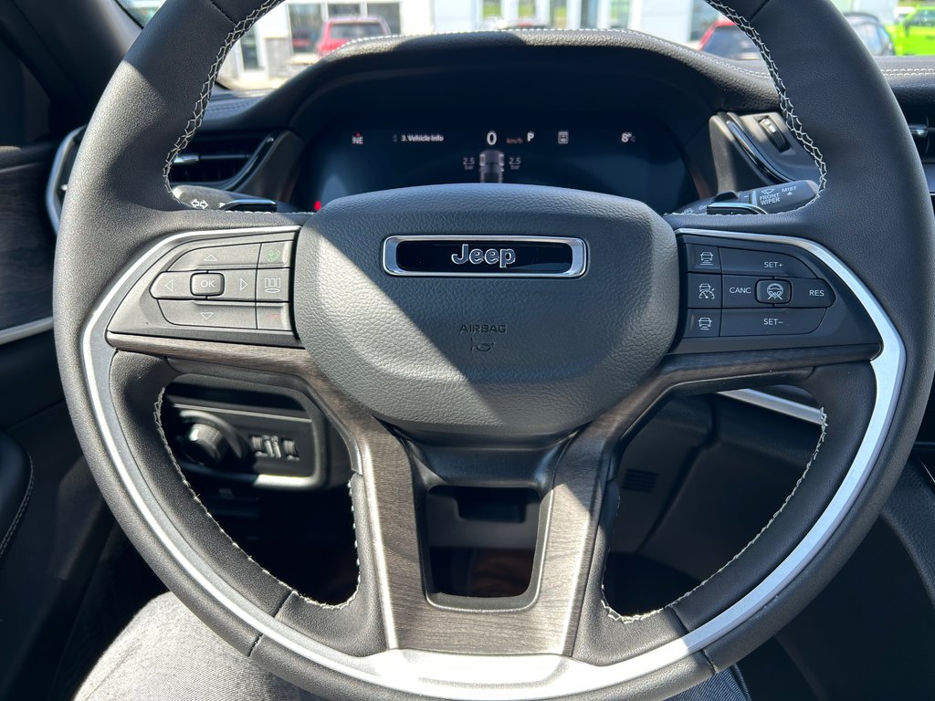 2026 Jeep Grand Cherokee ALTITUDE in Grand-Sault and Edmunston, New Brunswick - 10 - w1024h768px