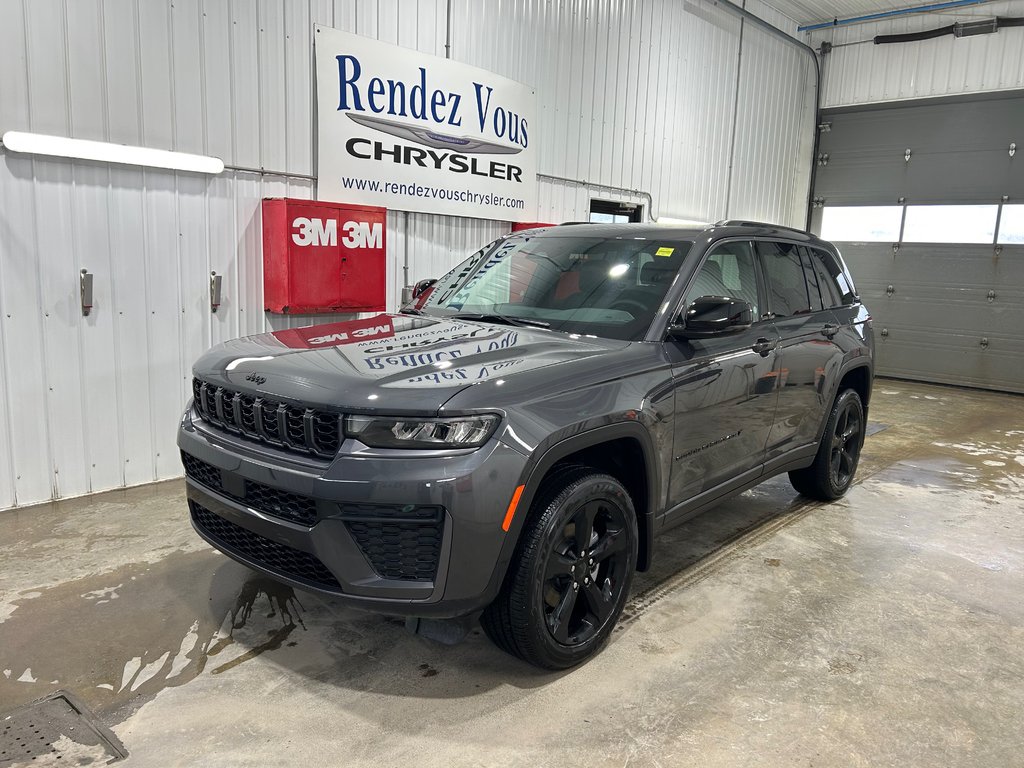 Jeep Grand Cherokee ALTITUDE 2026 à Grand-Sault et Edmunston, Nouveau-Brunswick - 1 - w1024h768px