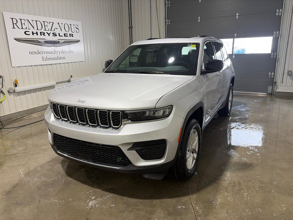 2026 Jeep Grand Cherokee LAREDO X in Grand-Sault and Edmunston, New Brunswick - 1 - w1024h768px