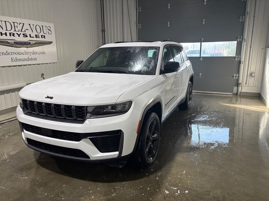 2026 Jeep Grand Cherokee ALTITUDE in Grand-Sault and Edmunston, New Brunswick - 14 - w1024h768px