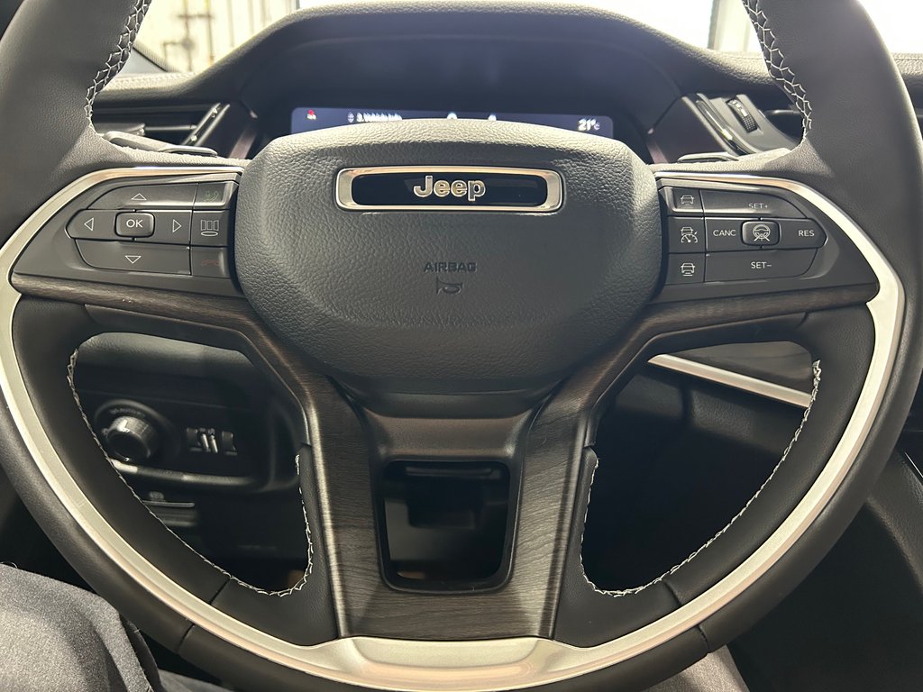 2026 Jeep Grand Cherokee ALTITUDE in Grand-Sault and Edmunston, New Brunswick - 10 - w1024h768px