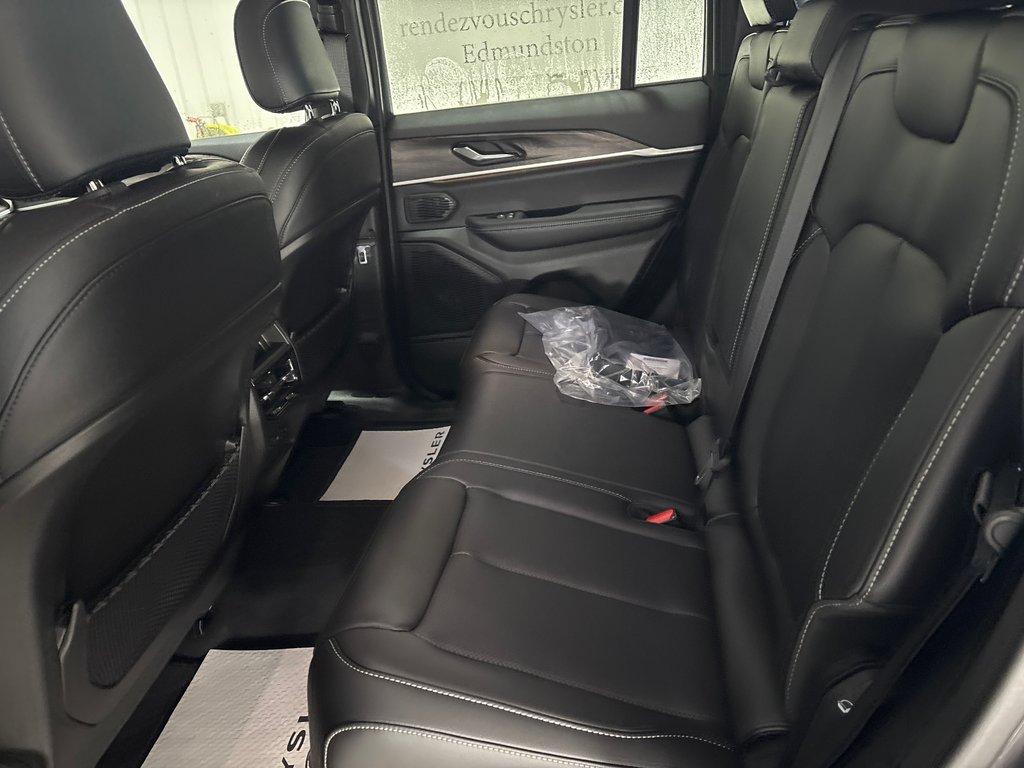 2026 Jeep Grand Cherokee LIMITED in Grand-Sault and Edmunston, New Brunswick - 8 - w1024h768px