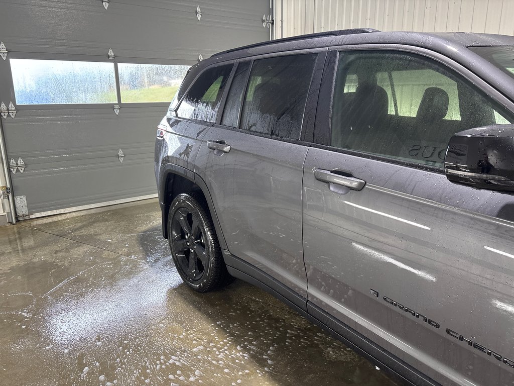 2026 Jeep Grand Cherokee LIMITED in Grand-Sault and Edmunston, New Brunswick - 4 - w1024h768px