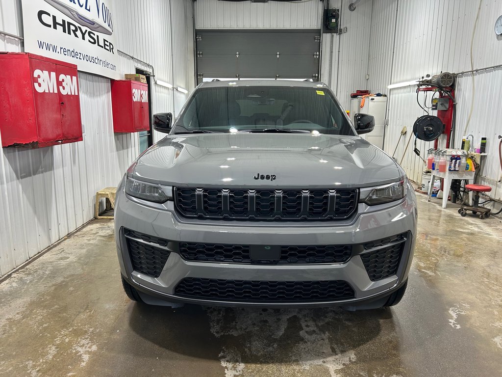 Jeep Grand Cherokee LAREDO ALTITUDE 2027 à Grand-Sault et Edmunston, Nouveau-Brunswick - 2 - w1024h768px
