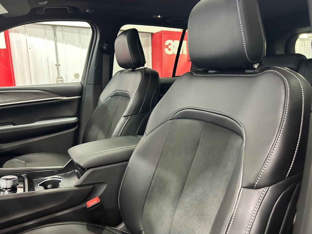 Jeep Grand Cherokee LAREDO ALTITUDE 2027 à Grand-Sault et Edmunston, Nouveau-Brunswick - 9 - w1024h768px