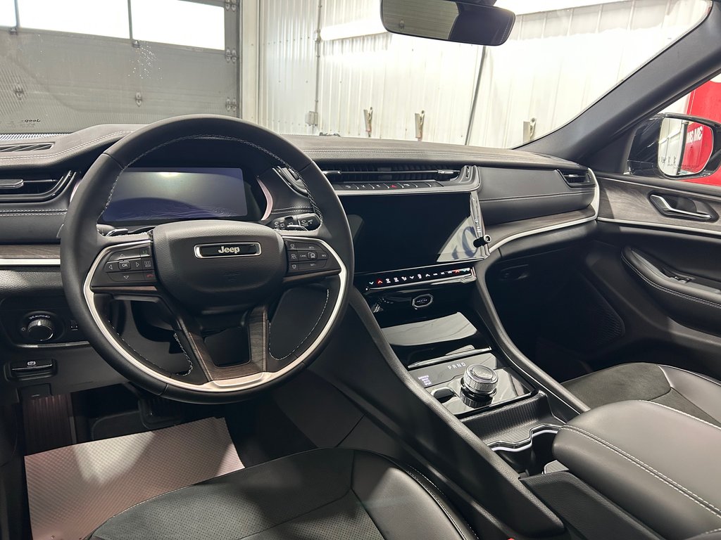 Jeep Grand Cherokee LAREDO ALTITUDE 2027 à Grand-Sault et Edmunston, Nouveau-Brunswick - 7 - w1024h768px