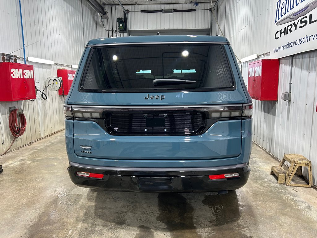 Jeep Grand Wagoneer ALTITUDE 2026 à Grand-Sault et Edmunston, Nouveau-Brunswick - 4 - w1024h768px