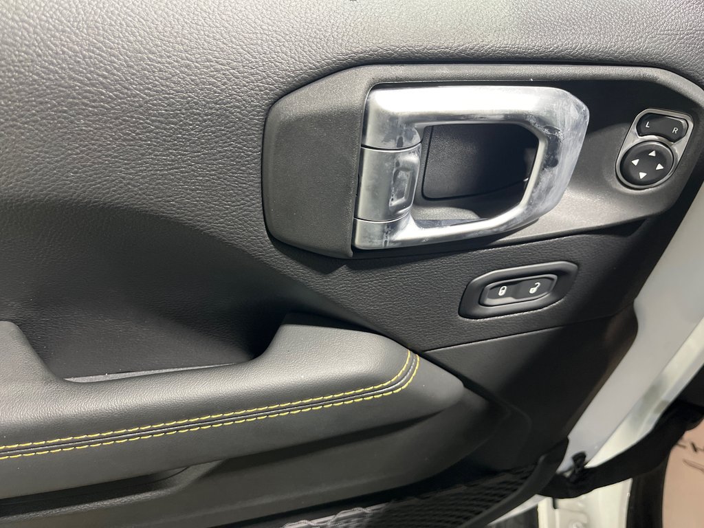 2025 Jeep WRANGLER 4-Door SAHARA in Grand-Sault and Edmunston, New Brunswick - 10 - w1024h768px