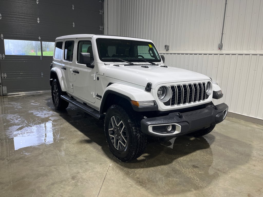 2025 Jeep WRANGLER 4-Door SAHARA in Grand-Sault and Edmunston, New Brunswick - 3 - w1024h768px