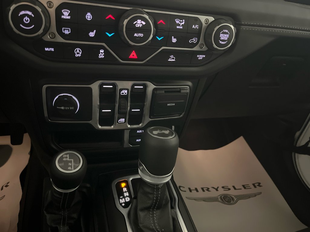 2025 Jeep WRANGLER 4-Door SAHARA in Grand-Sault and Edmunston, New Brunswick - 17 - w1024h768px