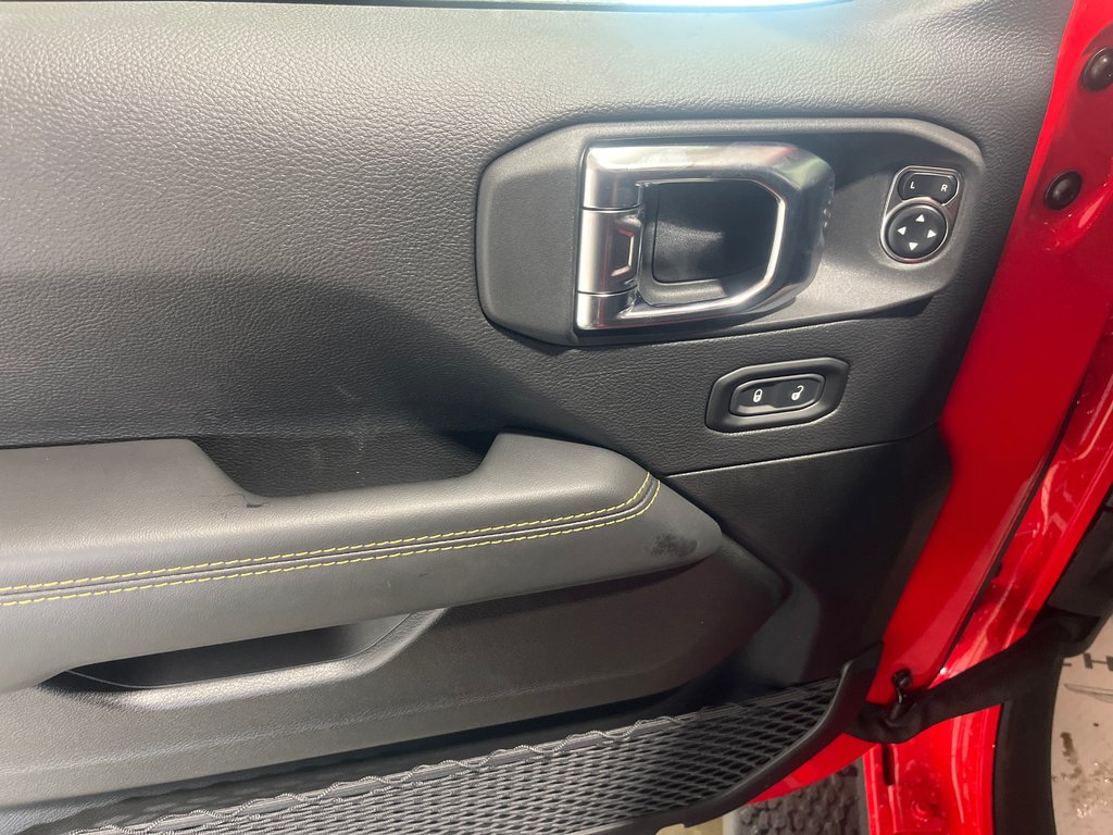 2025 Jeep Wrangler 4-Door SAHARA in Grand-Sault and Edmunston, New Brunswick - 11 - w1024h768px