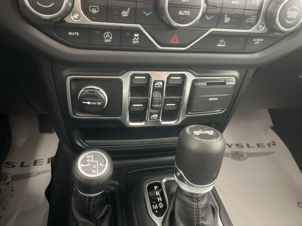 2025 Jeep Wrangler 4-Door SAHARA in Grand-Sault and Edmunston, New Brunswick - 16 - w1024h768px