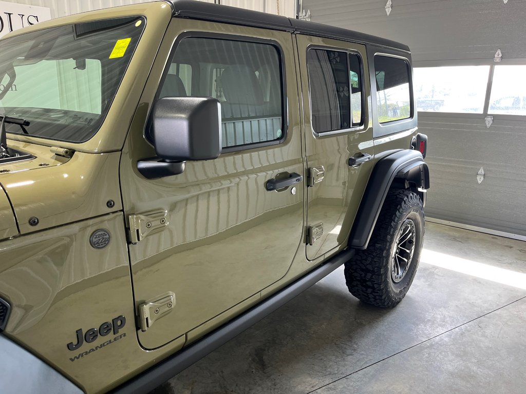 2025 Jeep Wrangler 4-Door WILLYS in Grand-Sault and Edmunston, New Brunswick - 8 - w1024h768px