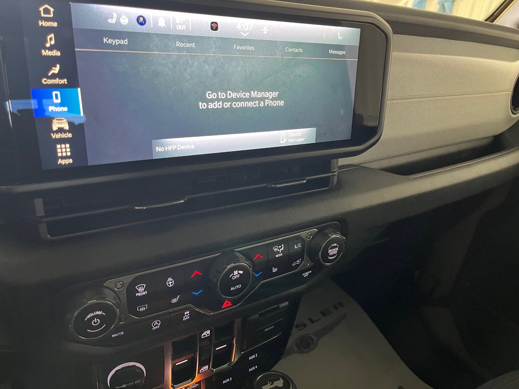 2025 Jeep Wrangler 4-Door WILLYS in Grand-Sault and Edmunston, New Brunswick - 15 - w1024h768px