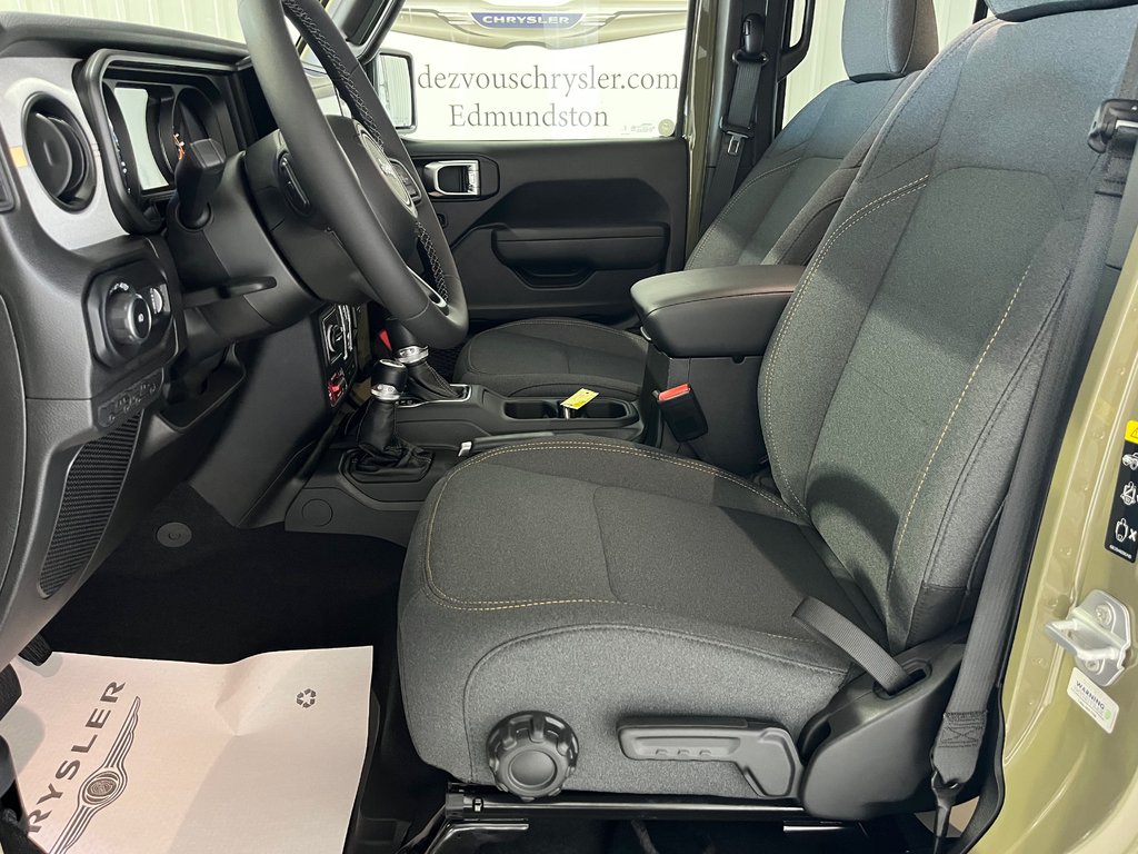 2025 Jeep Wrangler 4-Door WILLYS in Grand-Sault and Edmunston, New Brunswick - 12 - w1024h768px