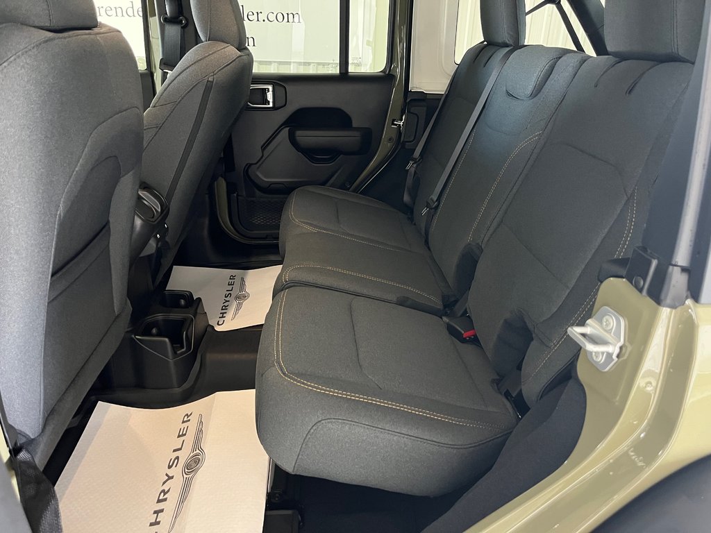 2025 Jeep Wrangler 4-Door WILLYS in Grand-Sault and Edmunston, New Brunswick - 10 - w1024h768px