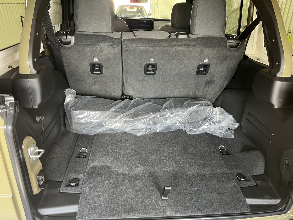 2025 Jeep Wrangler 4-Door WILLYS in Grand-Sault and Edmunston, New Brunswick - 9 - w1024h768px
