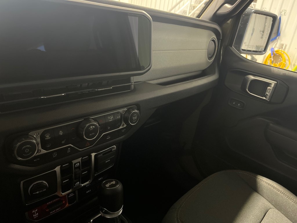 2026 Jeep Wrangler 4-Door WILLYS in Grand-Sault and Edmunston, New Brunswick - 15 - w1024h768px