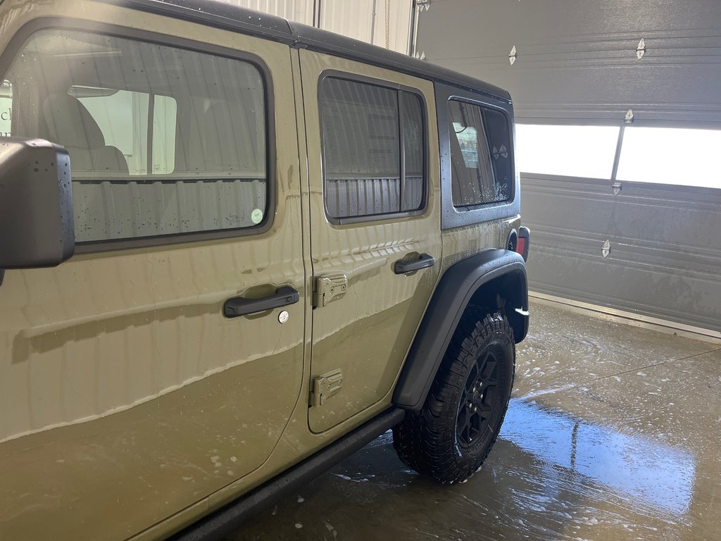 2026 Jeep Wrangler 4-Door WILLYS in Grand-Sault and Edmunston, New Brunswick - 7 - w1024h768px