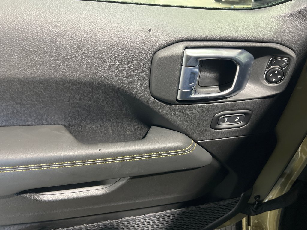 2026 Jeep Wrangler 4-Door SAHARA in Grand-Sault and Edmunston, New Brunswick - 10 - w1024h768px