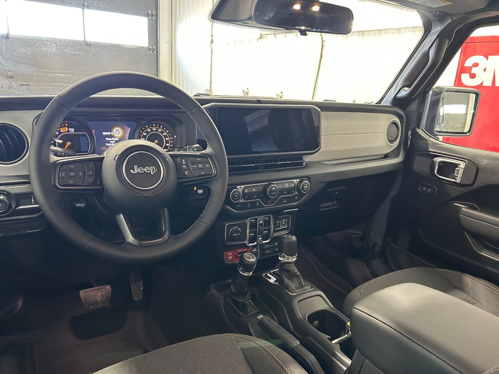 Jeep Wrangler 4-Door WILLYS 2026 à Grand-Sault et Edmunston, Nouveau-Brunswick - 8 - w1024h768px