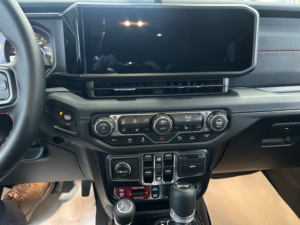 Jeep Wrangler 4-Door MOAB 392 2026 à Grand-Sault et Edmunston, Nouveau-Brunswick - 9 - w1024h768px