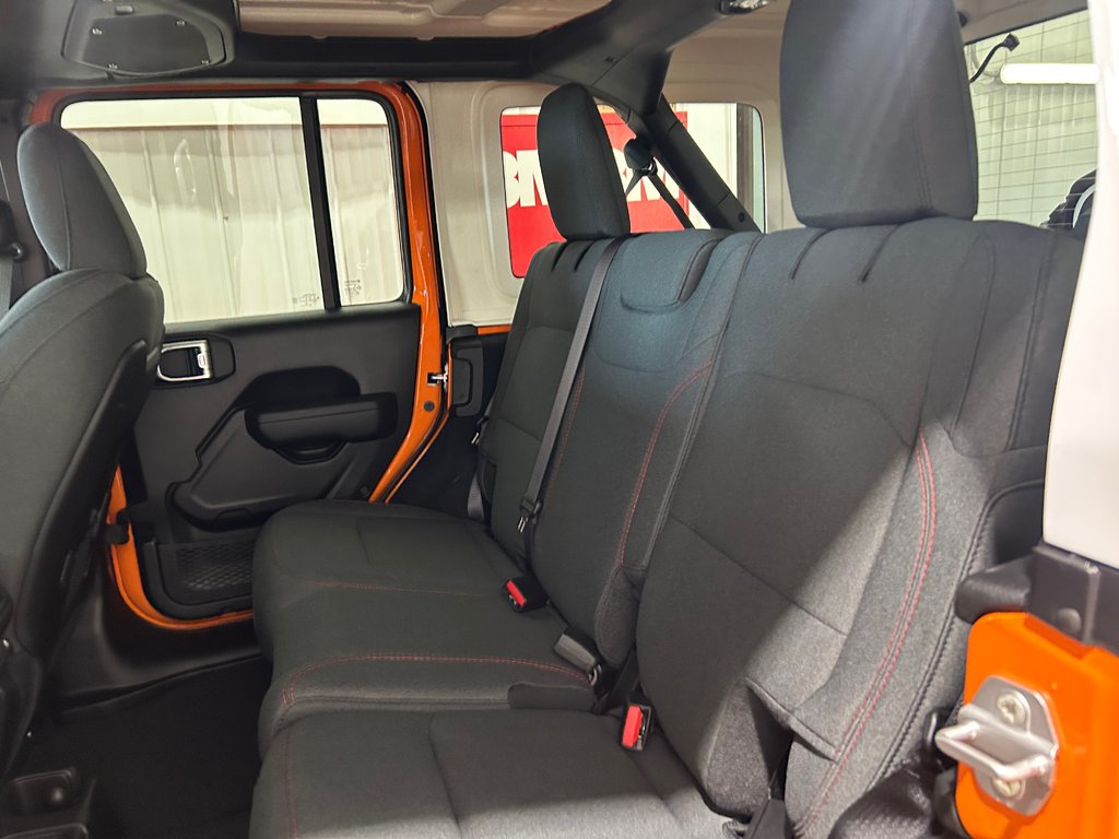 Jeep Wrangler 4-Door RUBICON 2026 à Grand-Sault et Edmunston, Nouveau-Brunswick - 9 - w1024h768px