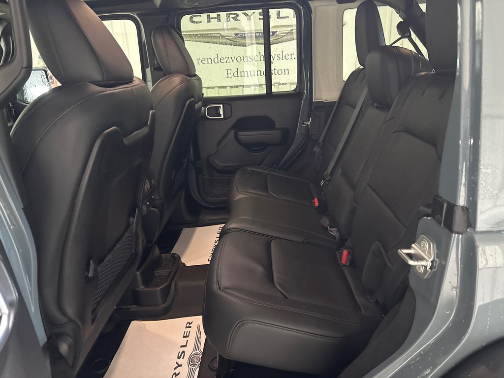 2026 Jeep Wrangler 4-Door WILLYS 392 in Grand-Sault and Edmunston, New Brunswick - 8 - w1024h768px