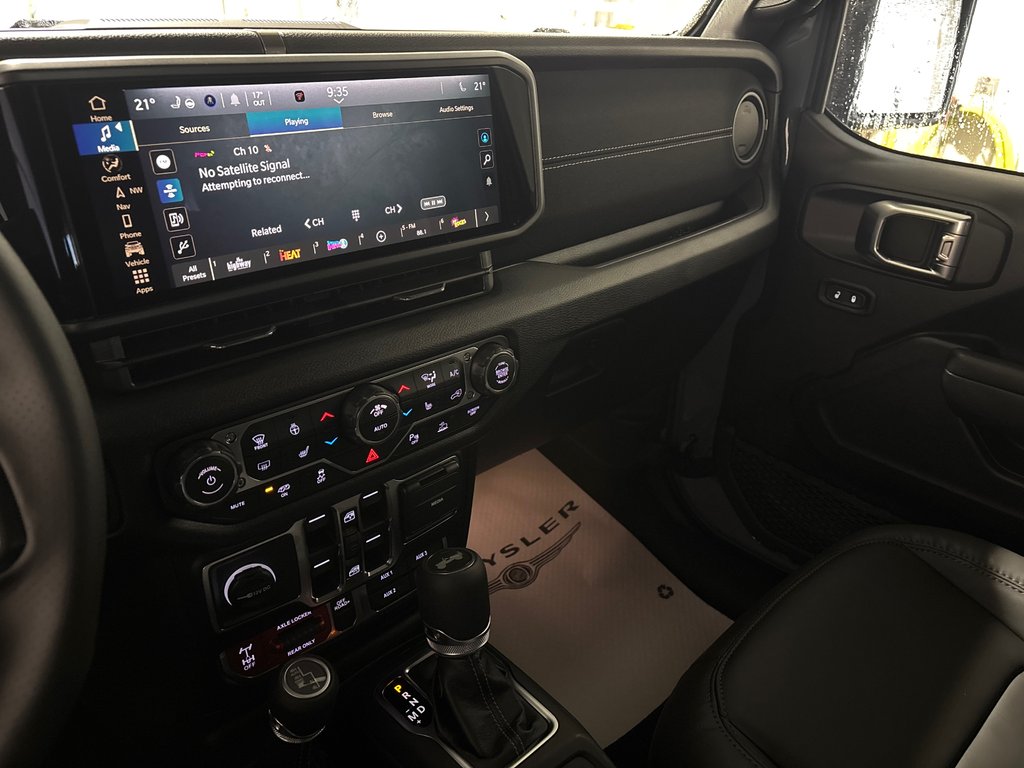 2026 Jeep Wrangler 4-Door WILLYS 392 in Grand-Sault and Edmunston, New Brunswick - 13 - w1024h768px